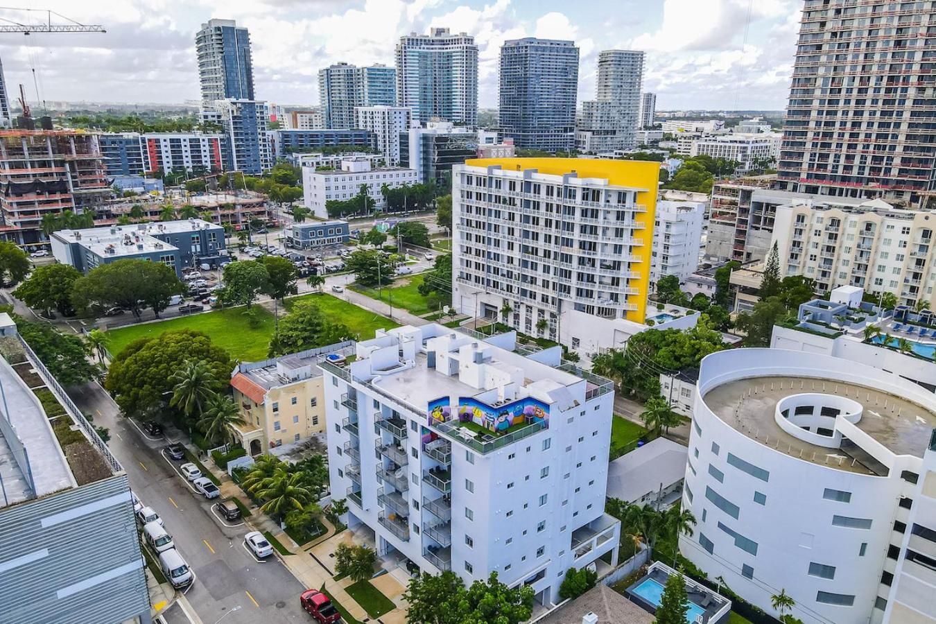 Апартаменты Subtle 2 Bed In Edgewater Downtown With Free Parking Майами Экстерьер фото