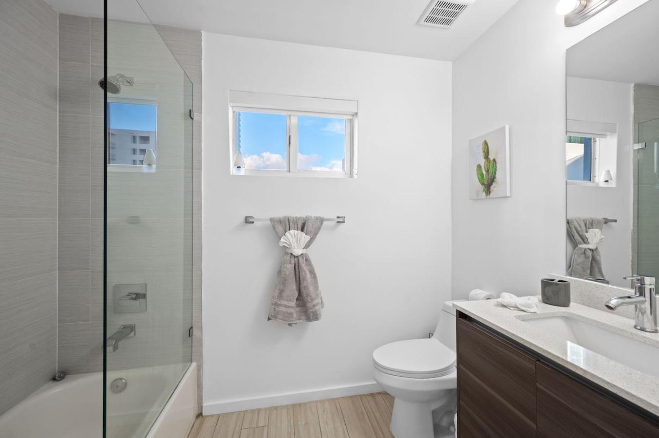 Апартаменты Subtle 2 Bed In Edgewater Downtown With Free Parking Майами Экстерьер фото