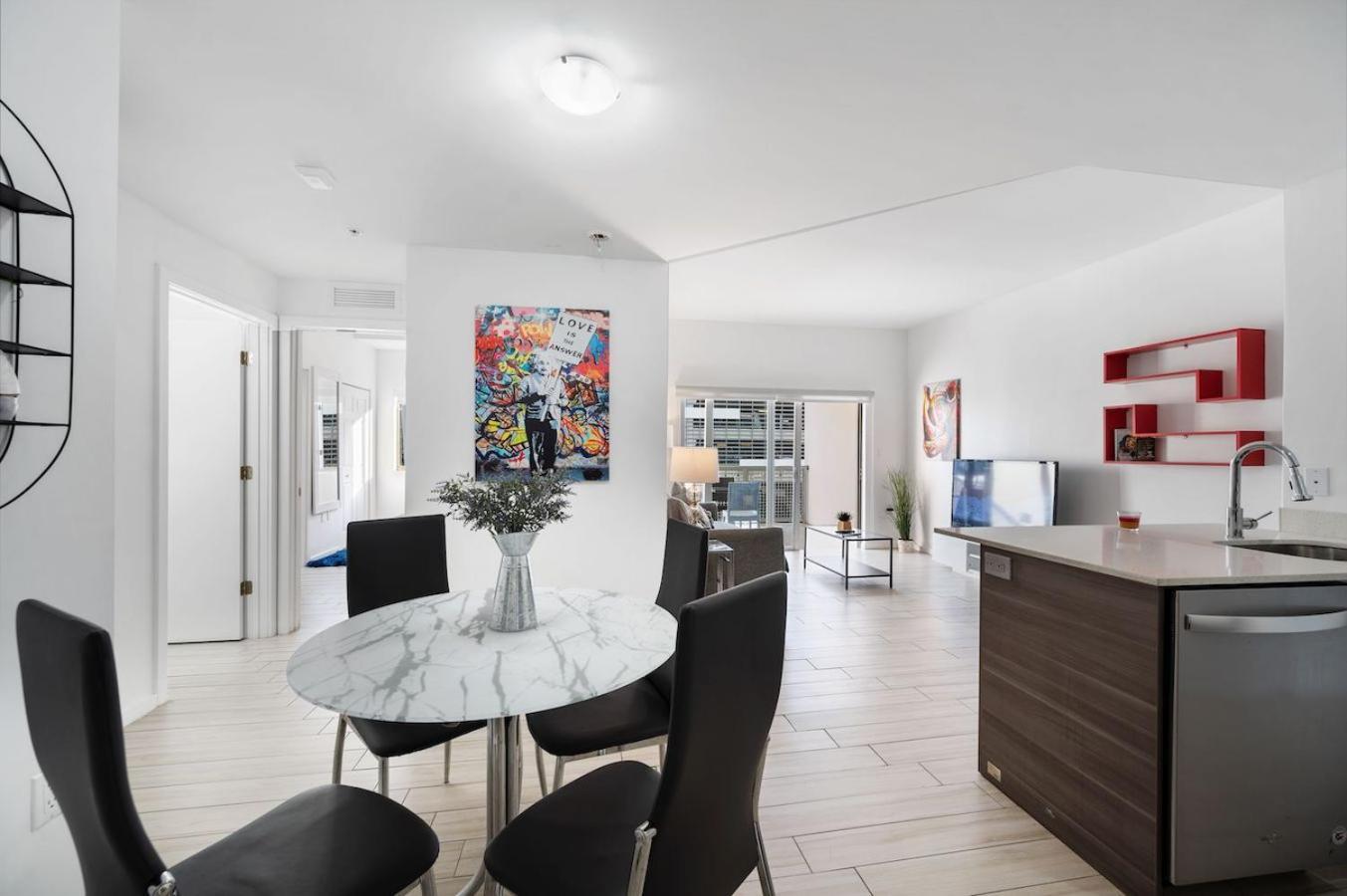 Апартаменты Subtle 2 Bed In Edgewater Downtown With Free Parking Майами Экстерьер фото